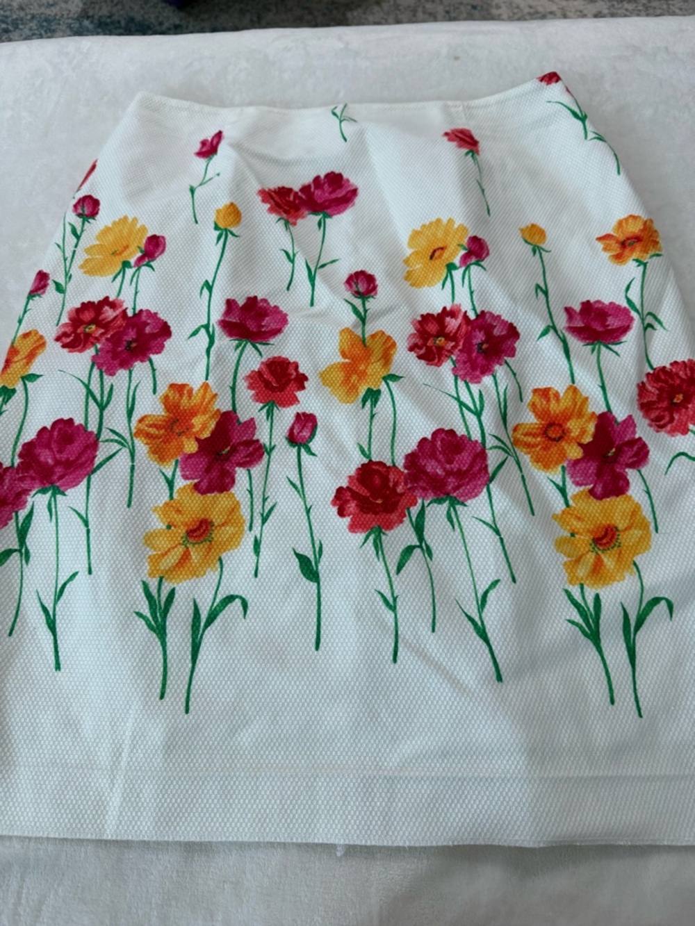 Stonebridge Vintage White Floral Skirt Size 14 Lined E26